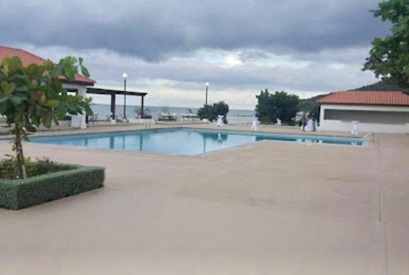 Bayfront Villa & Apartment Portmore Eksteriør bilde