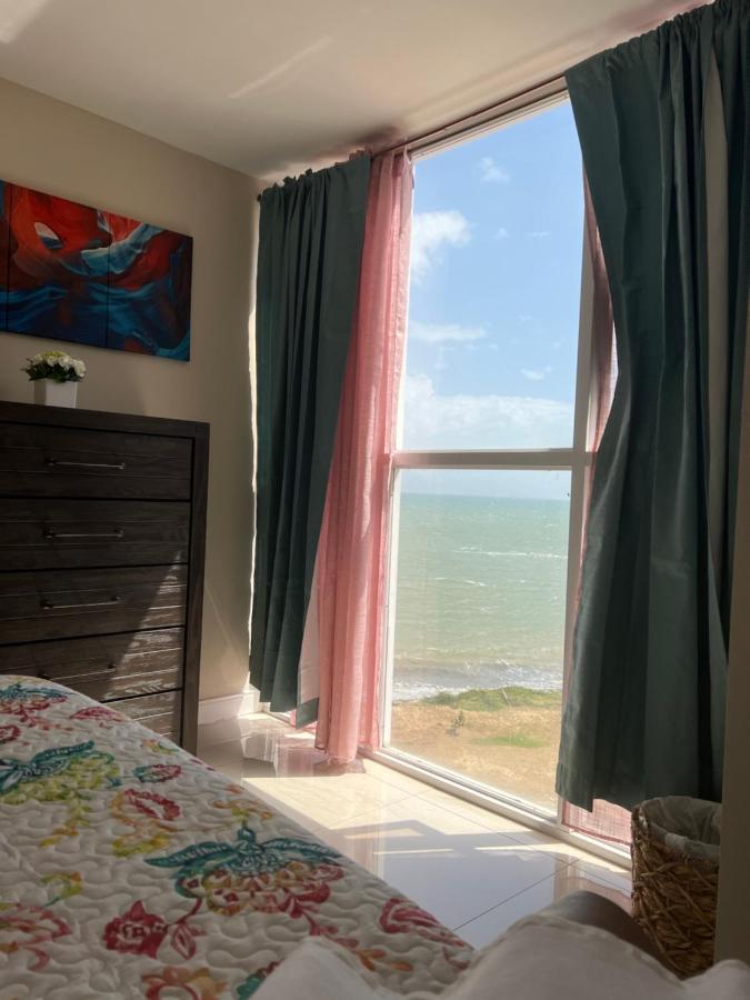 Bayfront Villa & Apartment Portmore Eksteriør bilde